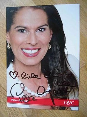 QVC Fernsehmoderatorin Petra Grasser - hands. Autogramm
