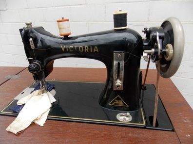Antike Nähmaschine Victoria CB