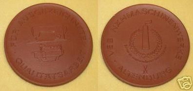 DDR Porzellan Medaille VEB Nähmaschinen Werke Altenburg