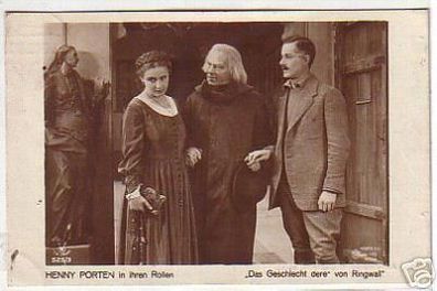 09793 Ak Henny Porten in ihren Rollen um 1920