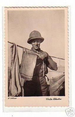 00429 Foto Afrikafeldzug Soldat beim Waschen um 1942