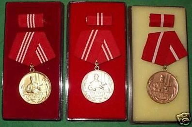 3 x DDR Orden Kampfgruppen Gold, Silber, Bronze