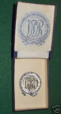 2 DDR Sport Abzeichen in Silber im Etui