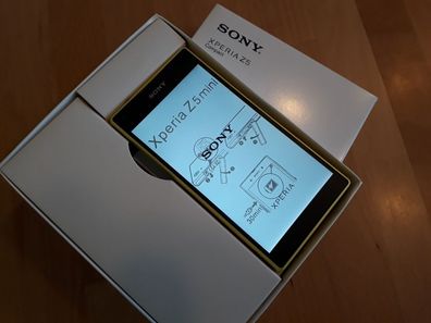 Sony Xperia Z5 compact 32GB in Gelb / simlock- und vertragsfrei / mit Folie