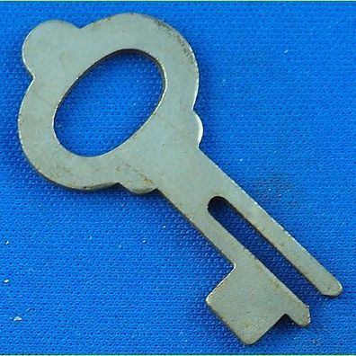 antiker Schlüssel ca. 42 mm für Spieluhr / Spardose etc. - ca. 70 Jahre alt (DL 660?)