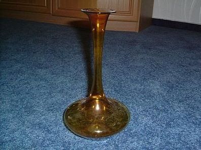 schöne engstielige Vase aus Lauscha-gelb