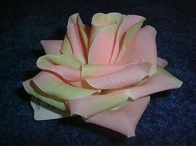 kleine Rose aus Stoff mit Saugnapf