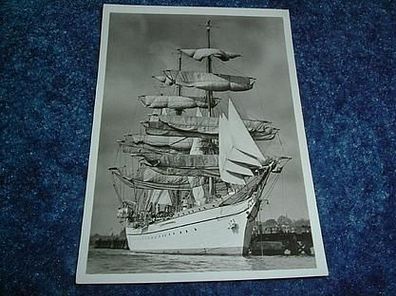 176/ Ansichtskarte. Schulschiff 3 Mastbark "Gorch Fock"