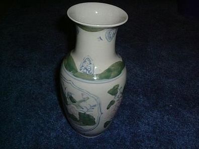 größere Vase mit Motiv