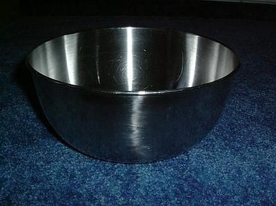 Schale aus Metall-silber
