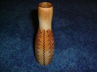 alte Vase aus Keramik aus Omas Zeiten