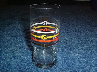 Trinkglas mit typischen DDR Motiv