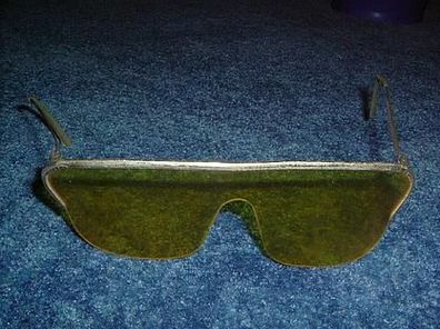 sehr alte Sonnenbrille aus den 60er Jahren
