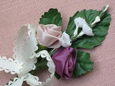 Blumenstrauß Brautstrauß mit Stoff Rosen & kl Blüten rosa