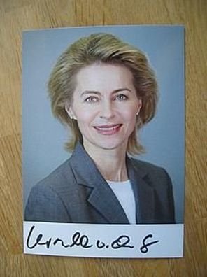 Bundesministerin CDU Ursula von der Leyen - handsigniertes Autogramm!!!
