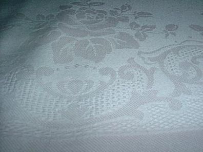 Tafeltuch mit eingewebten Muster-rosa- 240 x 125cm