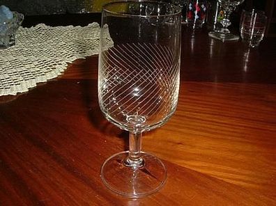 älteres Weinglas aus den 70er Jahren mit Schliff