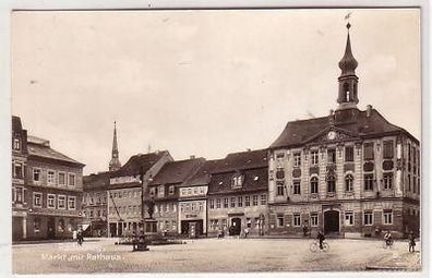 37346 Ak Radeberg Markt mit Rathaus um 1940