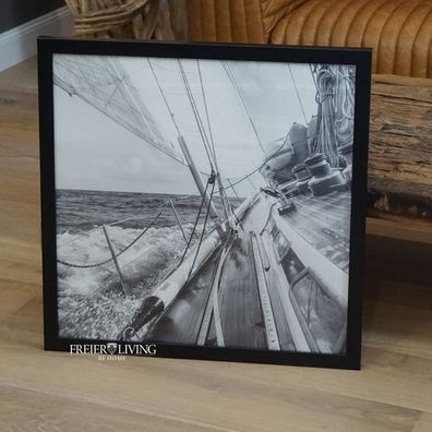 Fotografie vom Segelboot gemacht eingerahmt für Ihr Strandhaus oder Wohnung Maritim