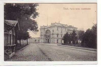 37255 Ak Tilsit Partie beim Stadttheater 1915