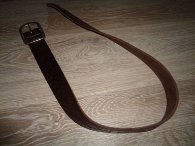 Gürtel aus DDR Zeiten - schwarz - Gesamtlänge 110cm