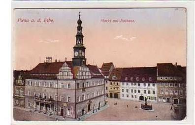 39284 Ak Pirna a.d. Elbe Markt mit Rathaus 1918