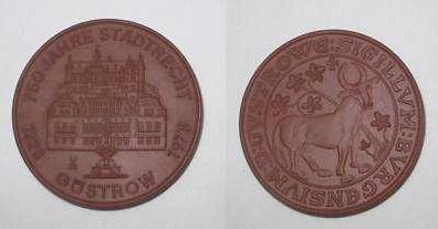 DDR Porzellan Medaille 750 Jahre Stadtrecht Güstrow1978