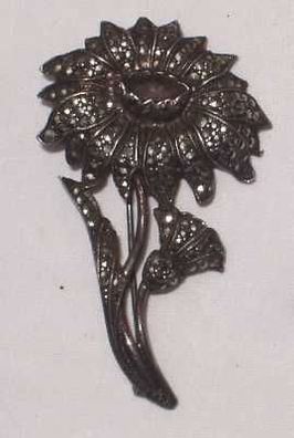 elegante silberfarbene Brosche Blumen Motiv um 1930