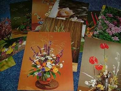 11 verschiedene Postkarten mit Blumen und Pflanzen