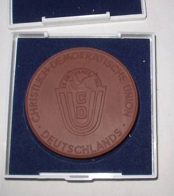 DDR Porzellan Medaille 25 Jahre Mitarbeit CDU im Etui