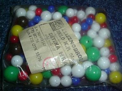 Perlen in verschiedenen Farben und Größen