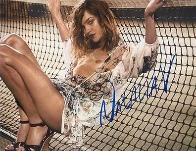 NACKT Original Autogramm Natalia Vodianova auf Großfoto (COA)