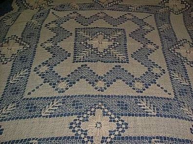Tischdecke-schöne Handarbeit-75 x 75cm