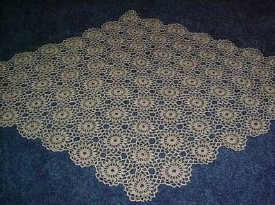 Tischdecke-schöne Handarbeit-77 x 46cm