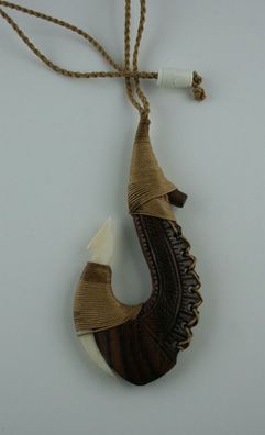 Maori Bone Carving Fishhook mit Holz tribal