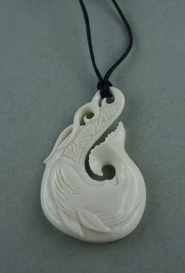 Maori Bone Carving aus Neuseeland Fishhook Wal Carving Schmuckbox