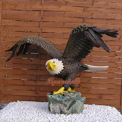 Adler Raunvogel Vogel Weißkopfadler Figur Statue auf Felsen Deko Natur Berg