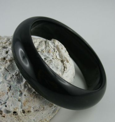 Armreif aus natürlichem schwarzen Basalt 62 mm Durchmesser