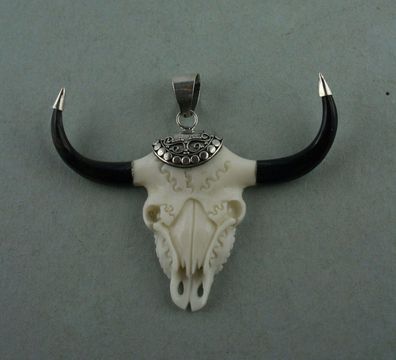 Büffel Schädel Anhänger Bone Carving aus Bali Sterling Silber