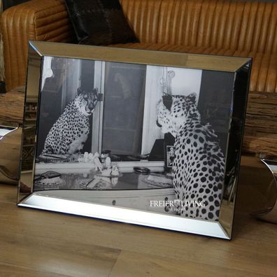 Cheetah looking in the mirror Leopard in Spiegel Wandbild Deko Spiegelrahmen legende