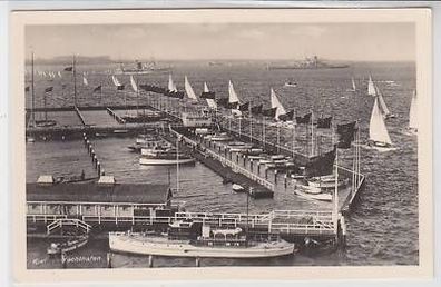44222 Ak Kiel Yachthafen mit Booten um 1940