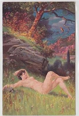 44894 Erotik Ak nackte Dame liegt im Gras um 1910