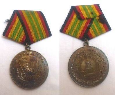 DDR Medaille NVA für treue Dienste 900er Silber im Etui