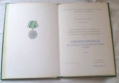 DDR Verdienstmedaille in Silber plus Urkunde 1982