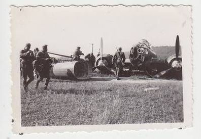 24758 Foto abgeschossener deutscher Bomber Plane France