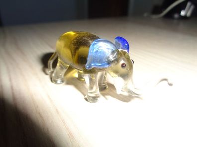 süsse kleine Glasfigur aus Sammlung -Elefant