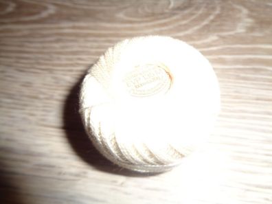 Klöppelzwirn - optisch weiß - 1 Knäuel