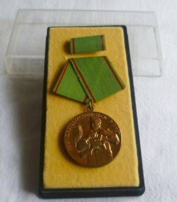 DDR Medaille für vorbildlichen Grenzdienst im Etui