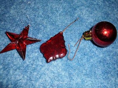 3 kleine Plasteteile / Kunststoffteile-Weihnachten-rot