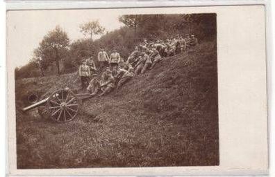 48335 Foto Ak Naumburg Saale Soldaten mit Kanone um 1910
